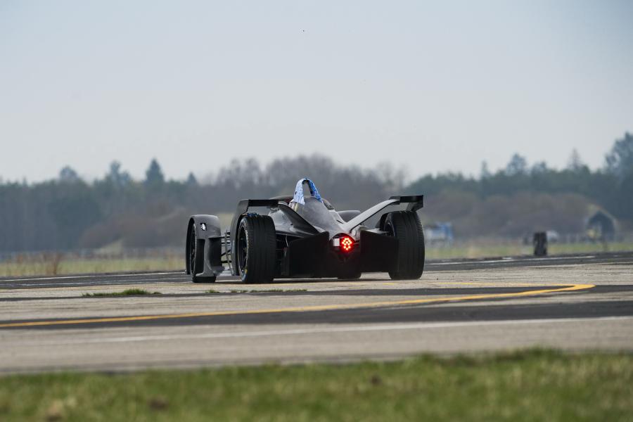  BMW iFE.18 Test Car 2018 года  (фото 5 из 18)